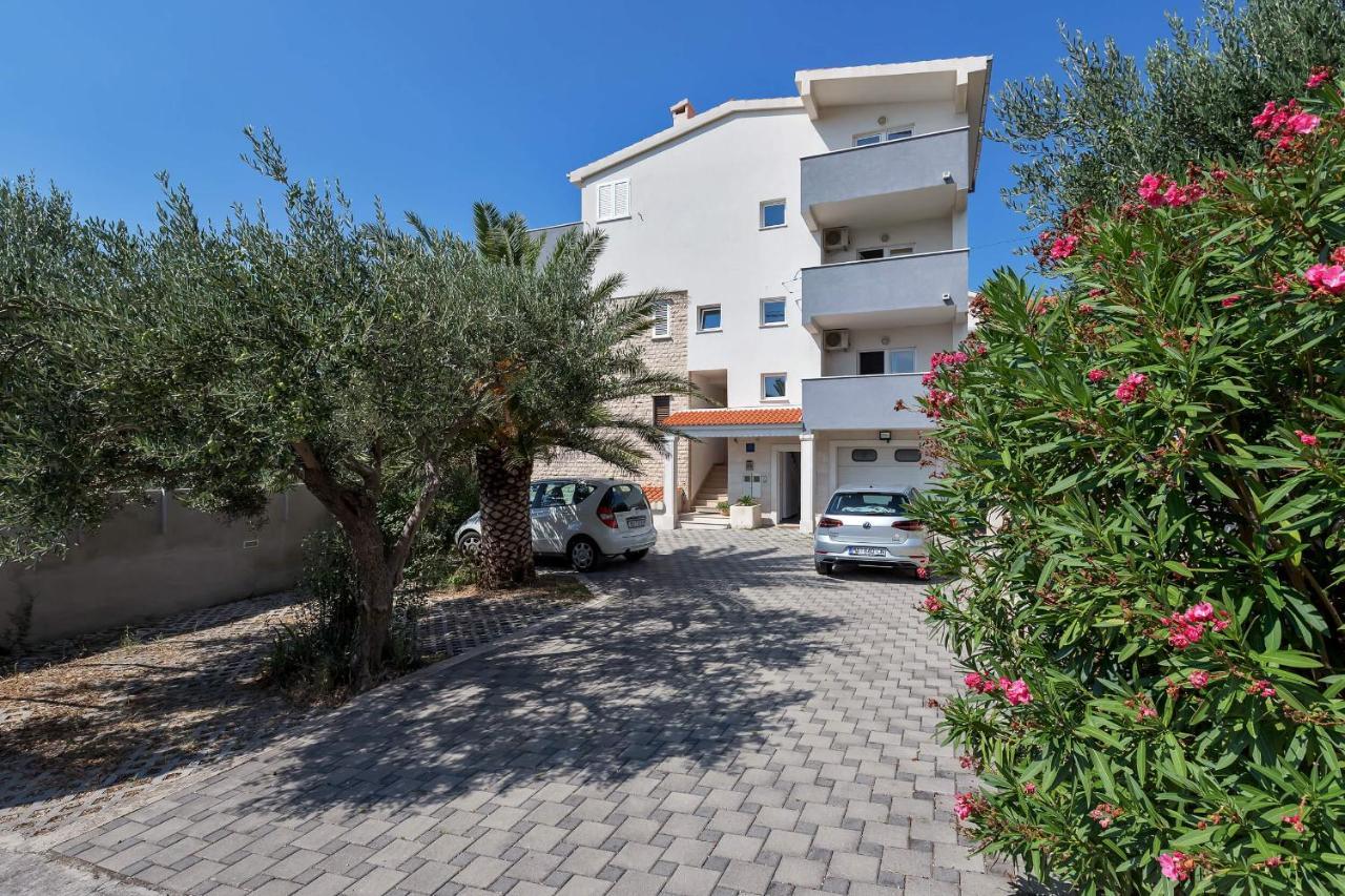 מאקרסקה Apartments Vele מראה חיצוני תמונה